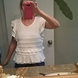 Ruffled top,
